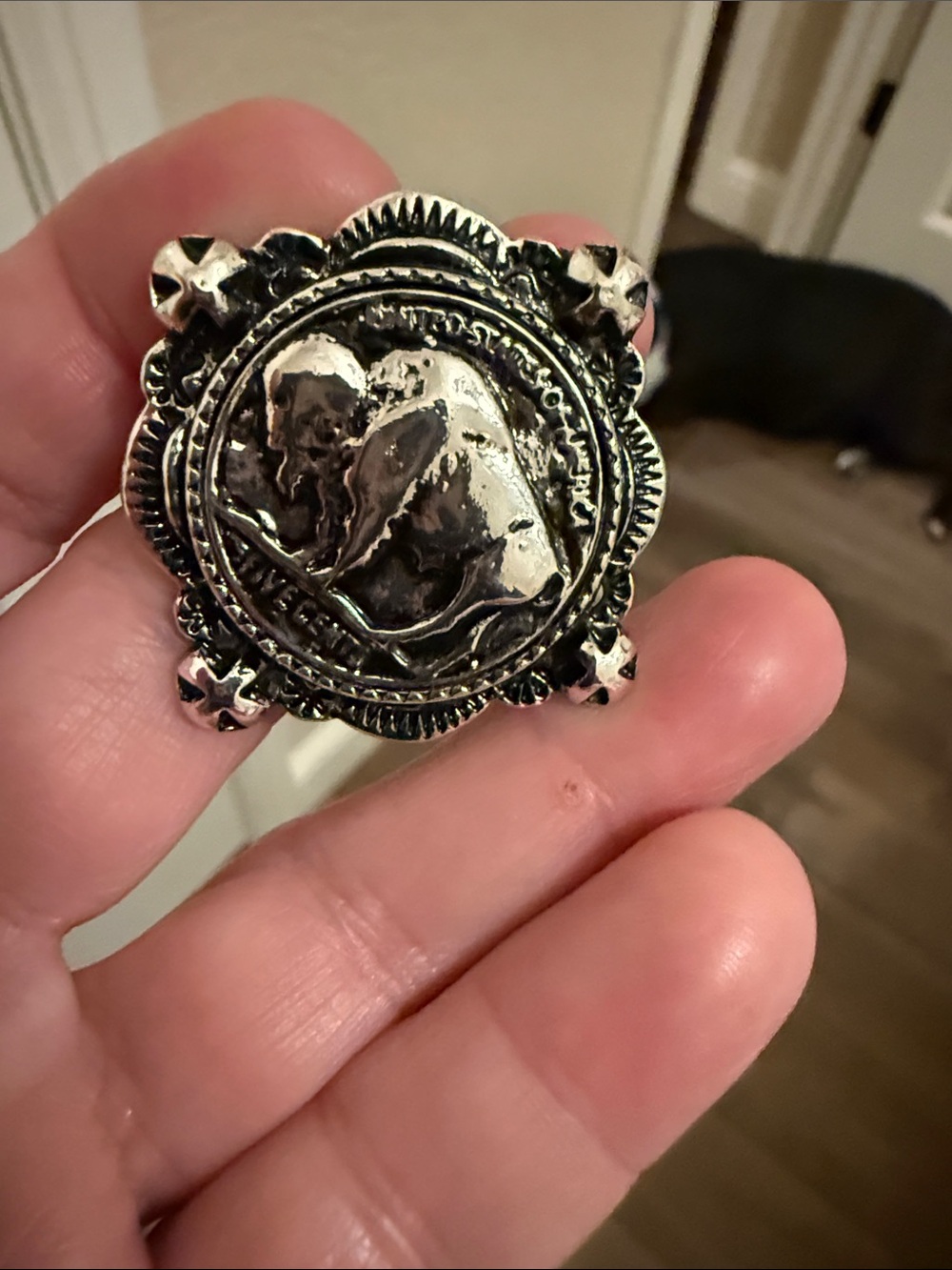 Silver Buffalo Coin-Style Statement Ring Adjustable - Picture 4 of 4